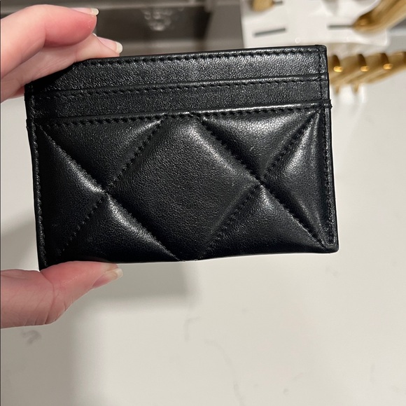 CHANEL Lambskin Quilted Chanel 19 Card Holder in Black - Picture 15 of 17